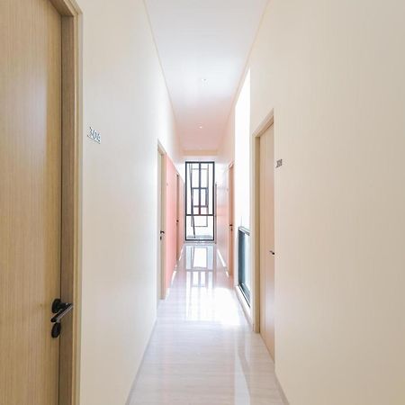 Sans Hotel Clover Ace Surabaya By Reddoorz Luaran gambar