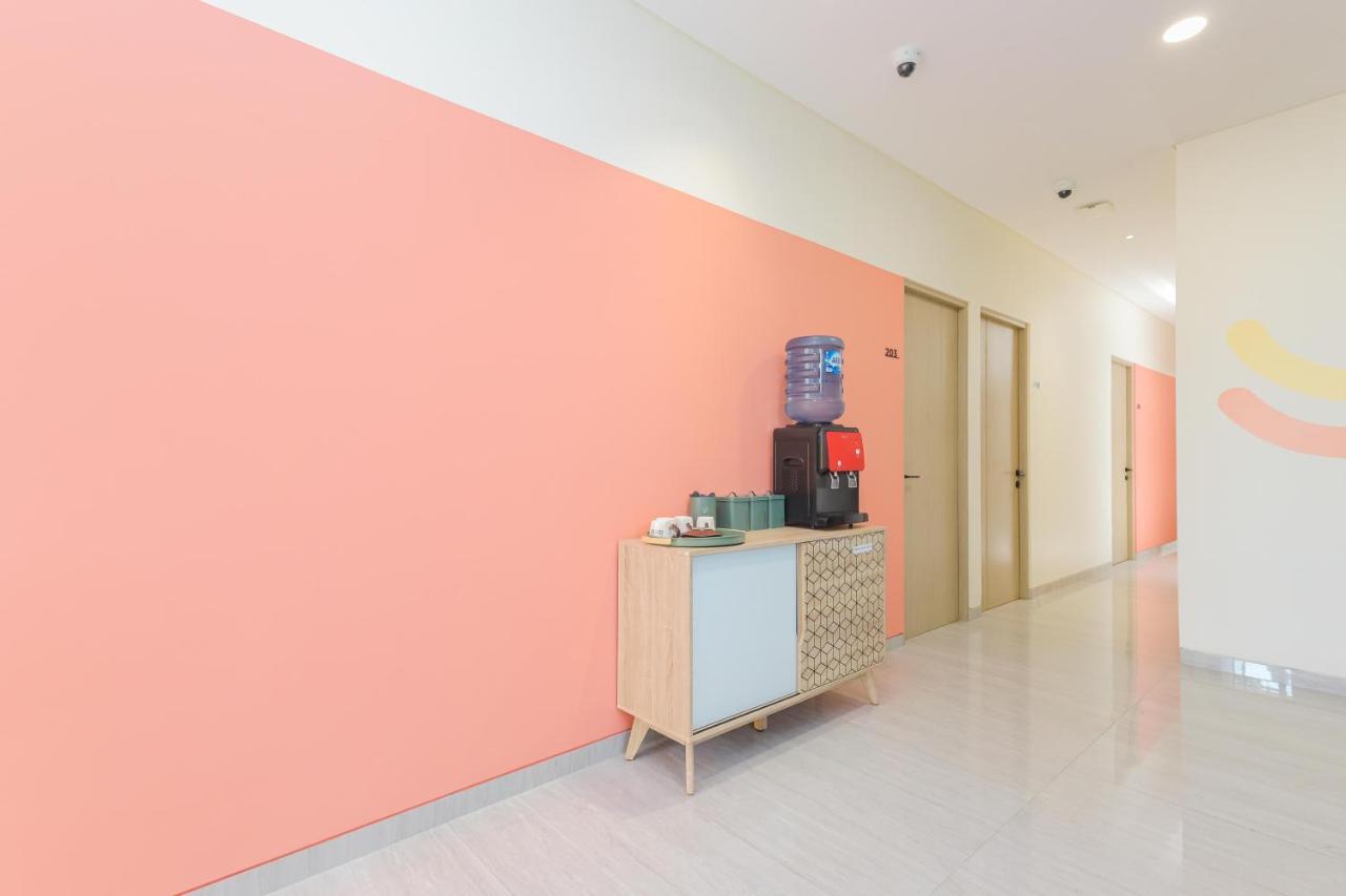 Sans Hotel Clover Ace Surabaya By Reddoorz Luaran gambar