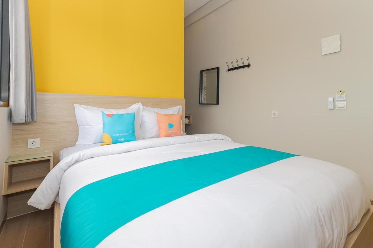 Sans Hotel Clover Ace Surabaya By Reddoorz Luaran gambar